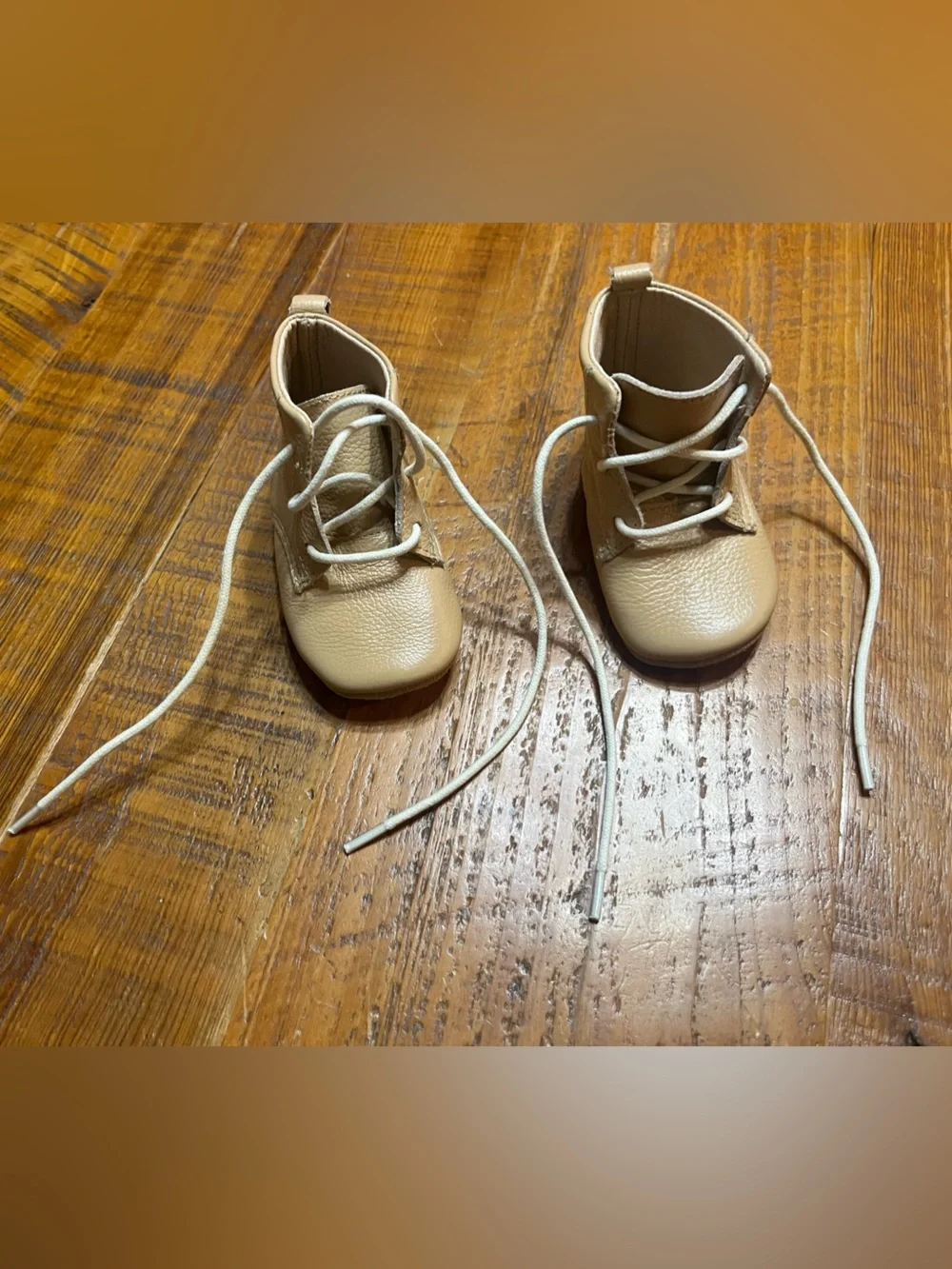 Leather Lace-Up Tan Walker Shoes Size 4